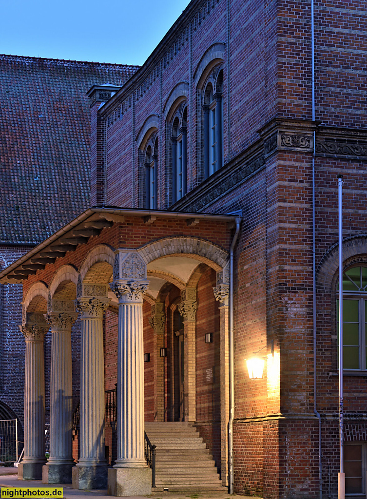 Stralsund. Amtsgericht. Mit Hafthaus erbaut 1869 in Neorenaissance. Sanierung 2004-2008 von Architekturbüro Frank-Milenz-Rabenseifner. Bielkenhagen 9