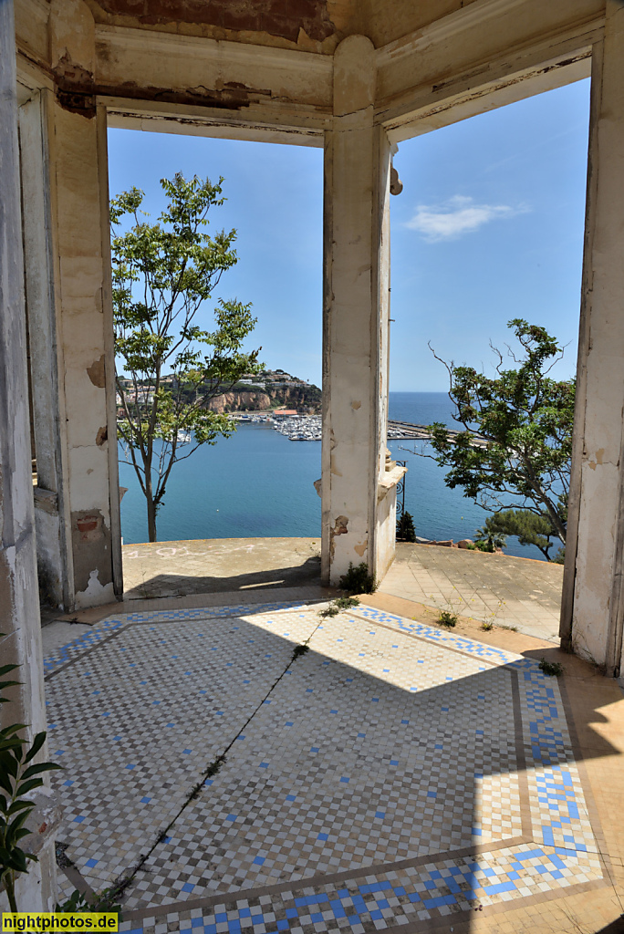 Sant Feliu de Guixols. Lost Place. 'Park Hotel Panorama'. Leerstand seit mehr als 10 Jahren. Avinguda de Sant Elm