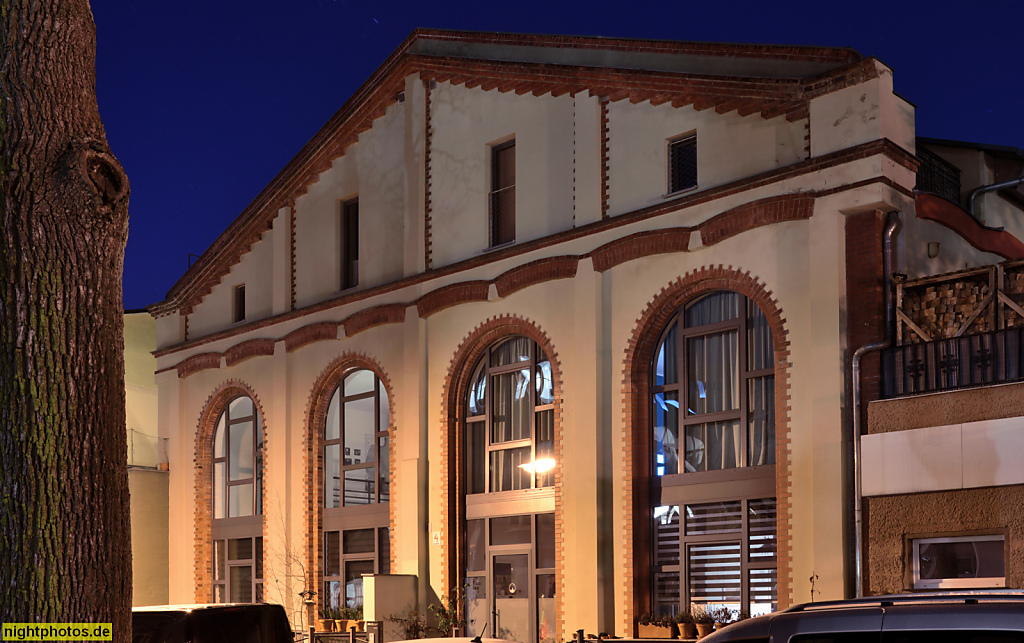 Berlin Grünau. Wohnhaus. Ehemaliger Kinosaal der Jägerhaus-Lichtspiele von Max Erhardt. Umbau 1935. Europa-Lichtspiele 1935-1964. Büxensteinallee 4