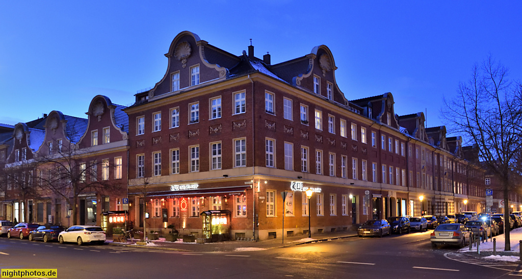 Potsdam. Holländisches Viertel. Wohnhäuser erbaut 1775 von Carl von Gontard. Charlottenstrasse 83 Ecke Am Bassin 12