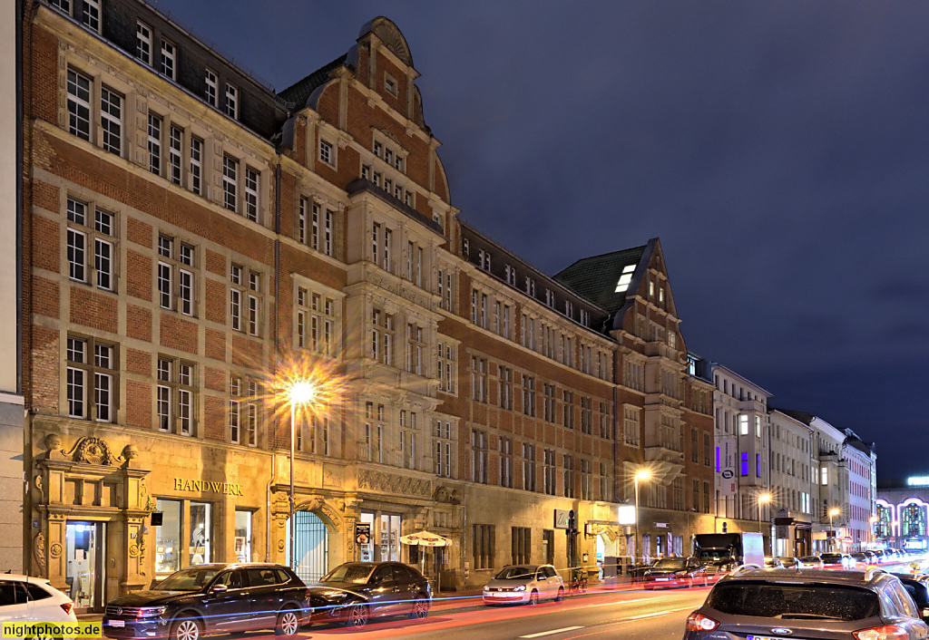 Berlin Mitte. Hans-Dietrich-Genscher-Haus der FDP. Erbaut 1908-1912 von Caspar Clemens Pickel als St. Maria-Viktoria-Krankenhaus. Reinhardtstrasse 14-16