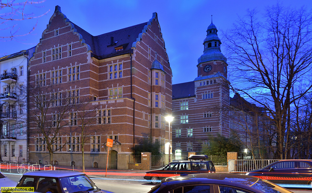 Berlin Prenzlauer Berg. Käthe-Kollwitz-Gymnasium. Als Schule mit Lehrerwohnhaus erbaut 1898-1900 von Ludwig Hoffmann. Dunckerstrasse 65-66