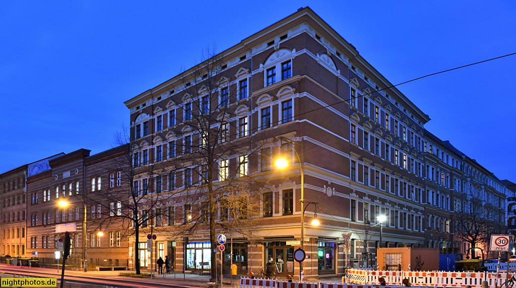 Berlin Prenzlauer Berg. Klax Privatschule in der Bremer Höhe eG. Erbaut 1858 als Altenheim. Ausbau 1870-1913 zur Wohnsiedlung. Seit 2000 Genossenschaft. Schönhauser Allee 58a-59b
