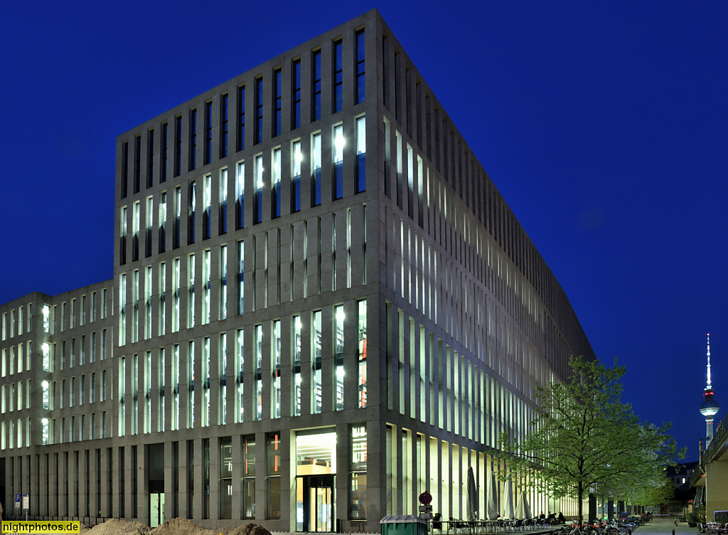 Berlin Mitte. Jacob-und-Wilhelm-Grimm-Zentrum. Zentrale Bibliothek der Humboldt-Universität. Erbaut 2009 von Max Dudler. Geschwister-Scholl-Strasse 3