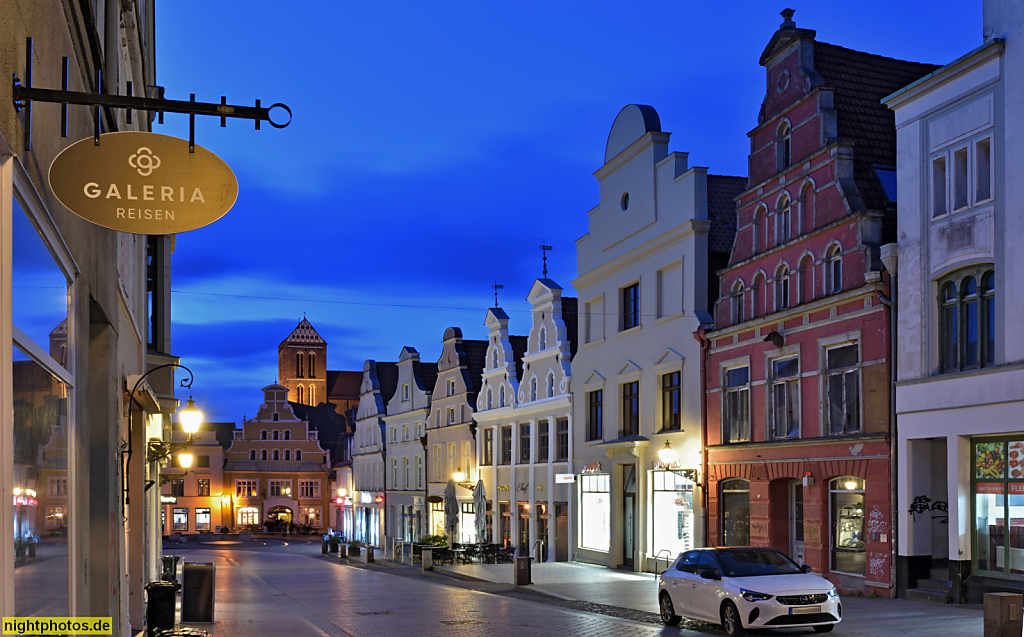 Wismar. Giebelhäuser in der Krämerstrasse. Hopfenmarkt. Erbaut um 16. Jahrhundert