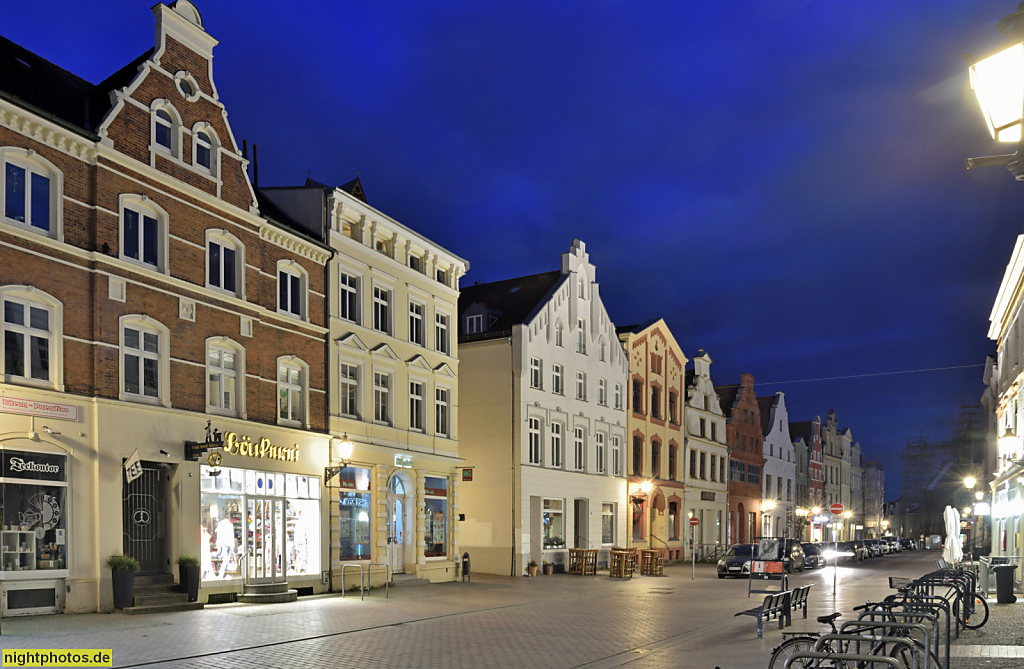 Wismar. Wohn- und Geschäftshäuser in der Lübschen Strasse