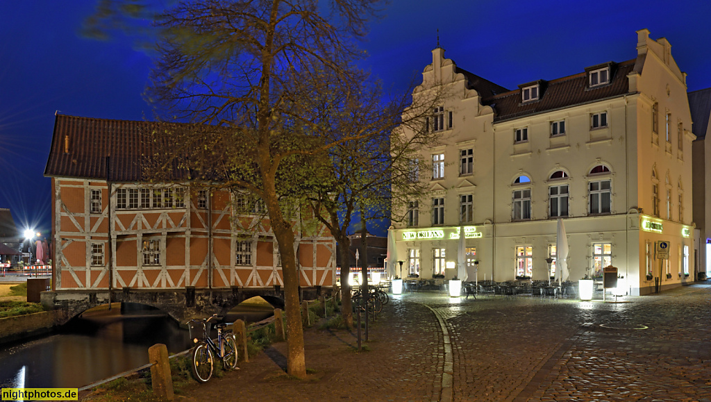 Wismar. Gewölbe. Fachwerkhaus erbaut im 17. Jhdt. Runde Grube 4. Restaurant New Orleans am alten Hafen. Runde Grube 3