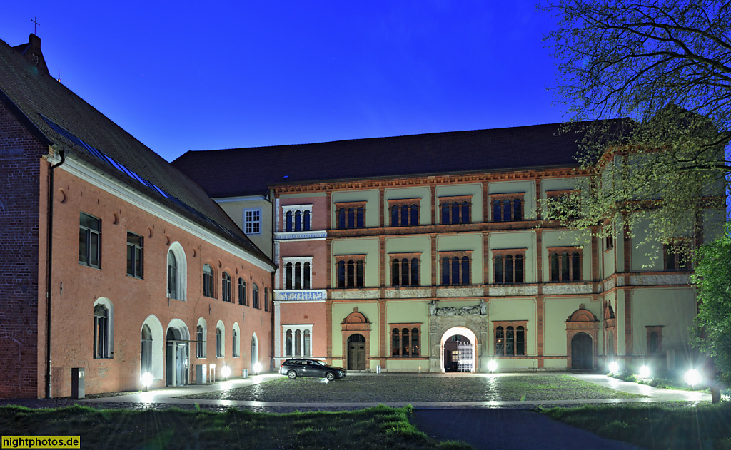 Wismar. Fürstenhof erbaut 1553-1554 von Gabriel von Aken und Valentin von Lyra für Herzog Johann Albrecht I. Schwedisches Tribunal 1653-1802. Amtsgericht seit 1876