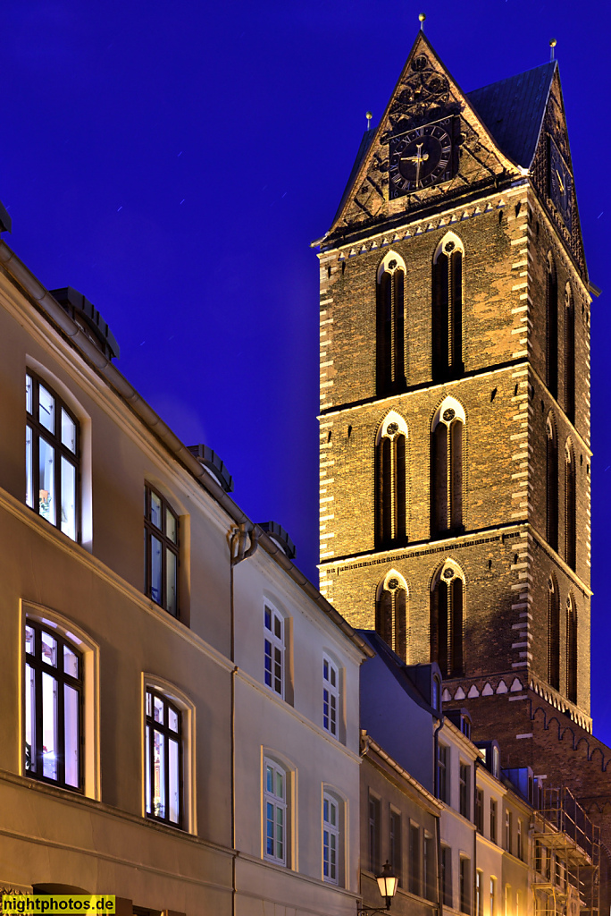 Wismar. St.Marien Kirchturm. Erbaut 1260-1270 als Hallenkirche. Langhaus und Chor 1960 gesprengt