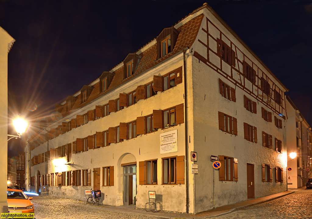 Wismar. Studentenwohnungen im Alten Speicher. Grützmacherstrasse Ecke Kleine Hohe Strasse