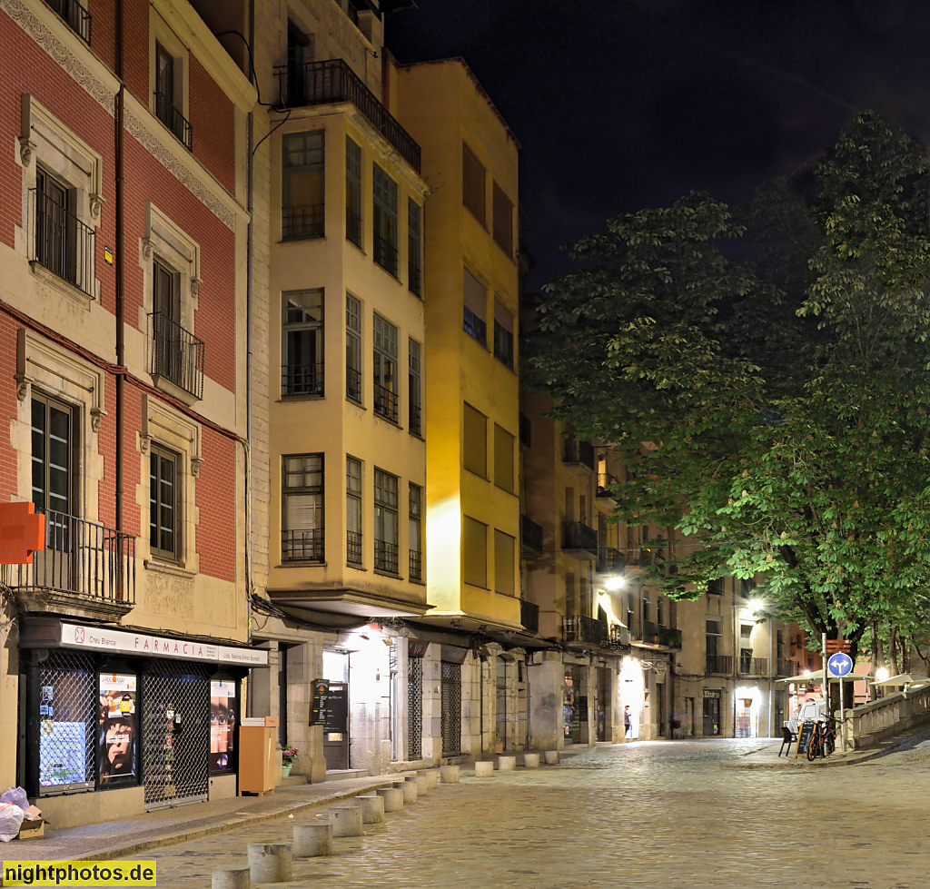 Girona. Altstadt. Pujada de Sant Feliu. Farmàcia Simon Bonet Mariona