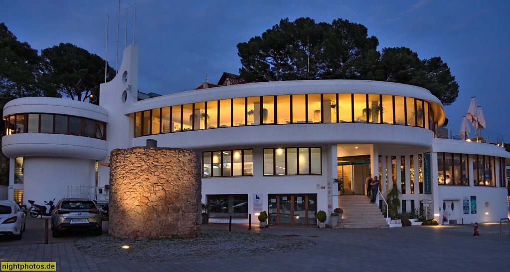 Sant Feliu de Guixols. Hafen. Seafood Restaurant 'Sa Marinada'. Erbaut in 1980er Jahren