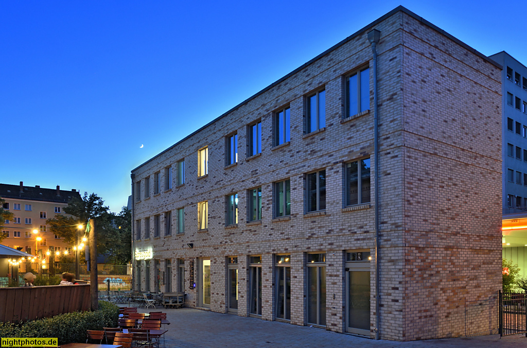 Berlin Pankow. Gewerbehof. Erbaut 1883-1904 für Bierverleger Emil Willner als Weissbierbrauerei. Brauerei bis 1990. Saniert 2018-2020 von Graft Architekten mit Alexander Paul und Andreas Antenbrink. Berliner Strasse 80-82