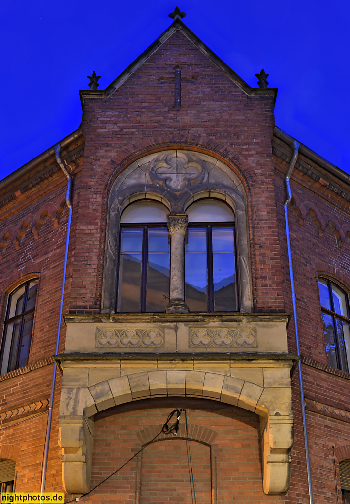 Quedlinburg. Pfarrhaus der St.-Benedikt-Gemeinde. Erbaut 1878-1879 als Oberpredigerhaus. Neogotisch. Biforium mit Blendmasswerk. Bockstrasse 14