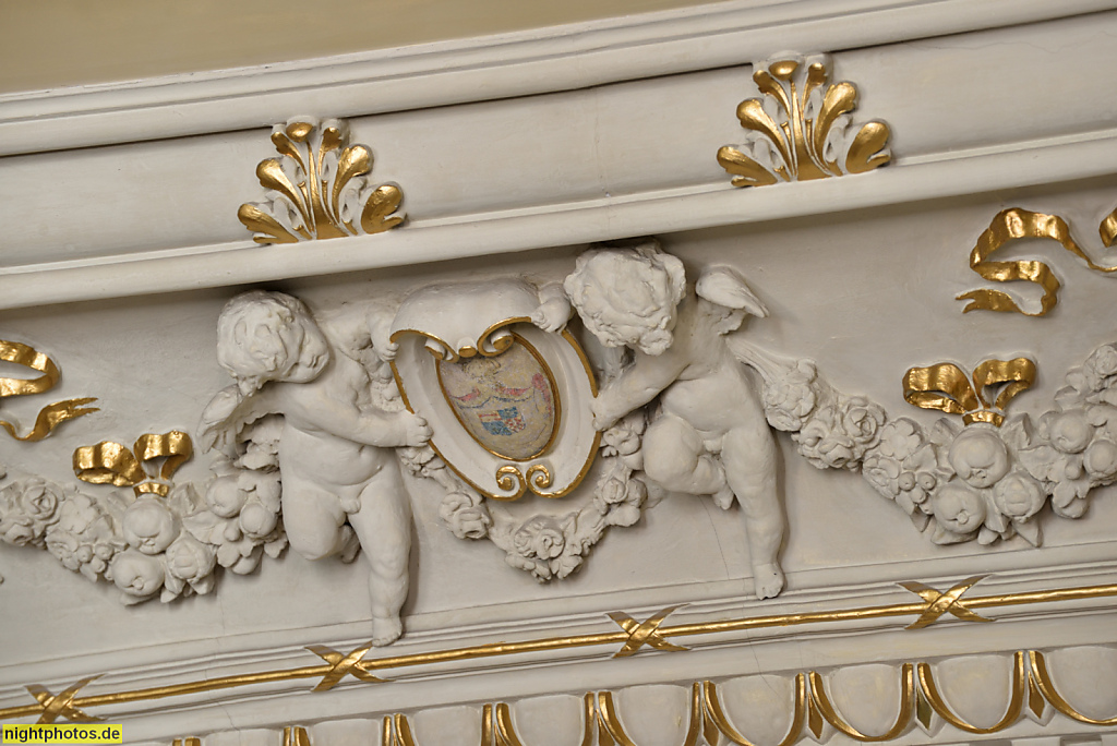 Berlin Mitte Gesundbrunnen. Bibliothek am Luisenbad. Erbaut 1874-1877 als Marienbad für Ernst Gustav Otto Oscholinski. Umbau 1885 von Carl und Emil Galuschki mit Restaurant und Ballsaal