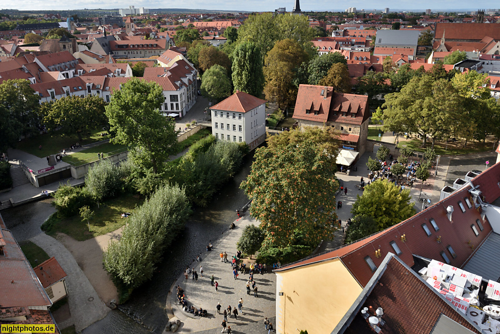 Erfurt. Breitstrom (Gera) mit Dämmchen und Augustiner vom Turm der Ägidienkirche
