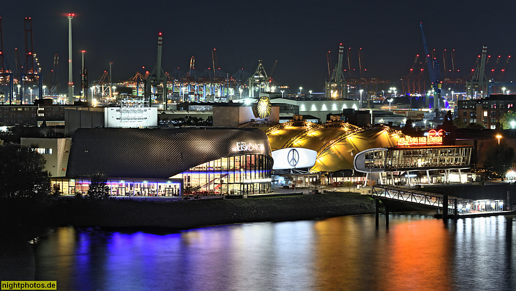 Hamburg. Theater an der Elbe erbaut 2011-2013 von AMA Group. Stage Theater Hafen Hamburg erbaut 1994. Umbau 2001 von Klaus Latuske für Stage Entertainment Group. Norderelbstrasse