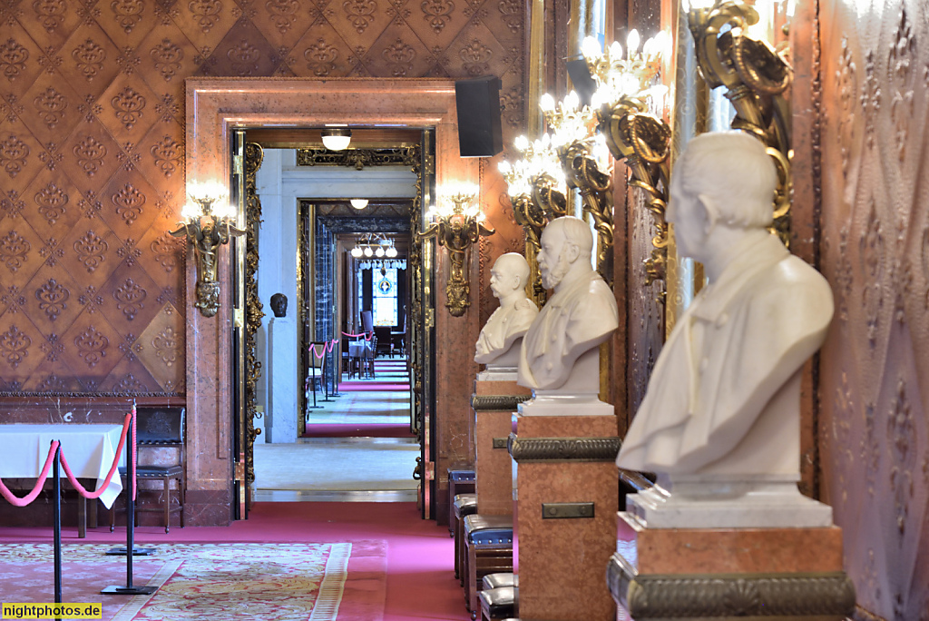 Hamburg Rathaus erbaut 1886-1897 von Martin Haller in Neorenaissance. Kaisersaal