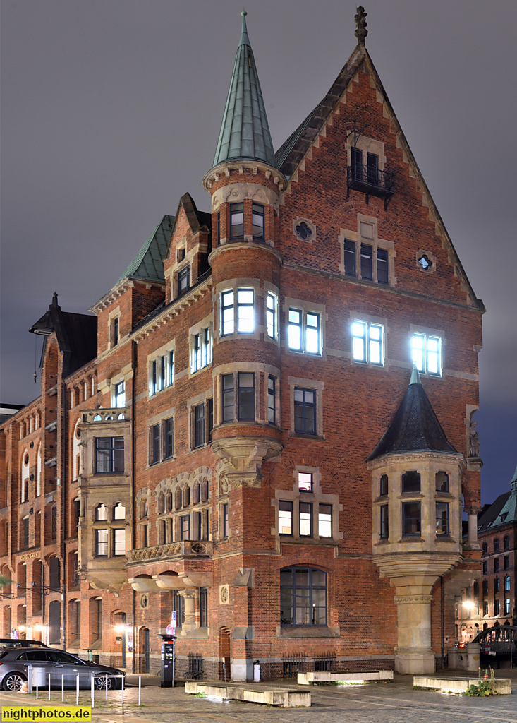 Hamburg Speicherstadt. Türmchenhaus erbaut 1885-1888 als Gebäude der Hafenverwaltung von Hanssen & Meerwein und Stammann & Zinnow. Am Sandtorkai 1