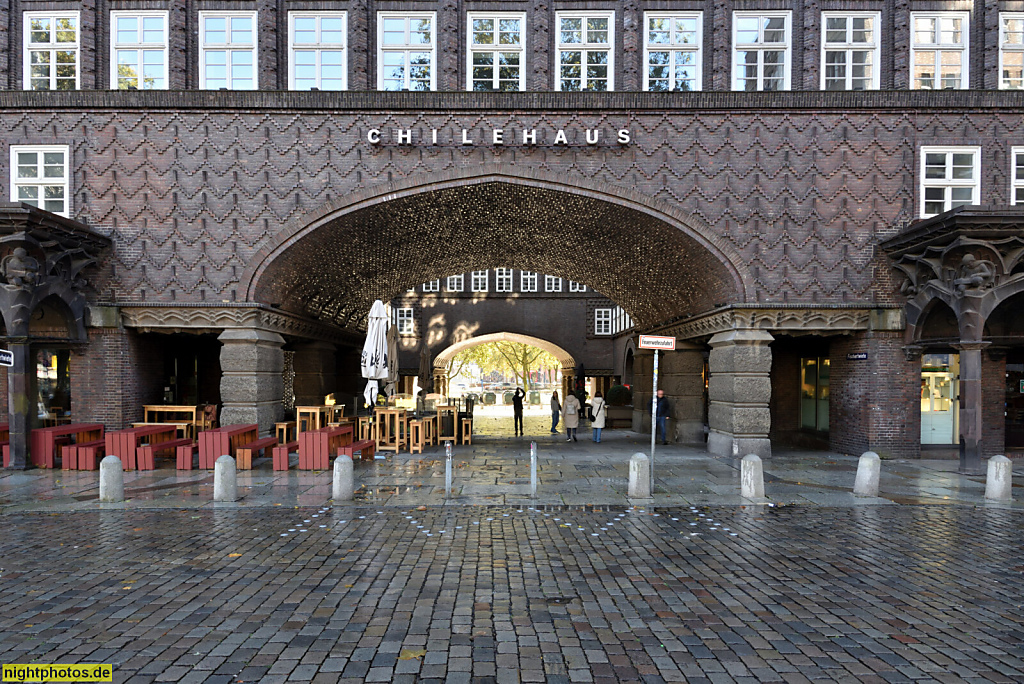 Hamburg. Chilehaus. Erbaut 1922-1924 als Kontorhaus von Fritz Höger für Henry B. Sloman. Backsteinexpressionismus. Burchardplatz 1-2 Burchardstrasse 13 15