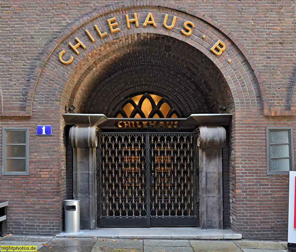 Hamburg. Chilehaus. Erbaut 1922-1924 als Kontorhaus von Fritz Höger für Henry B. Sloman. Backsteinexpressionismus. Burchardplatz 1-2 Burchardstrasse 13 15
