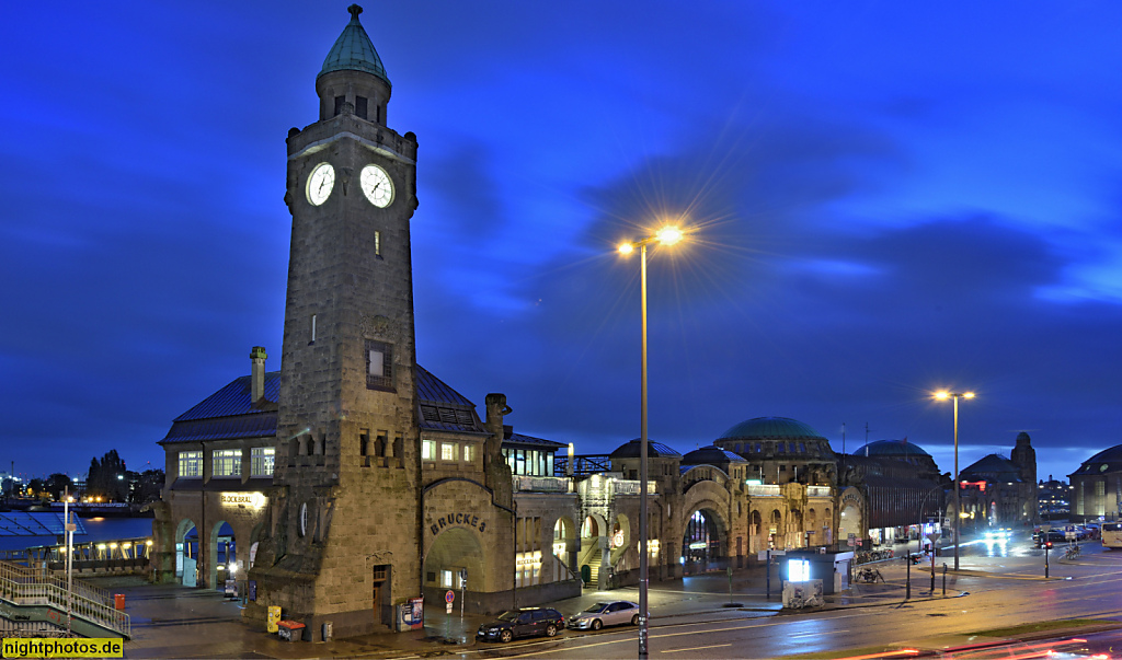 Hamburg. St. Pauli. Landungsbrücken mit Pegelturm. Wasserschutzpolizei. Erbaut 1907-1909 aus Tuffstein von Ludwig Raabe und Otto Wöhlecke. Wiederaufbau 1953-1955