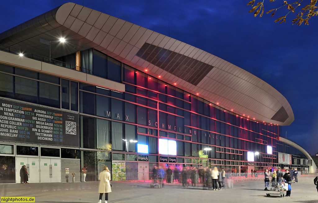 Berlin Prenzlauer Berg. Max-Schmeling-Halle. Erbaut 1994-1996 von Albert Dietz Anett-Maud Joppien Jörg Joppien. Falkplatz 1