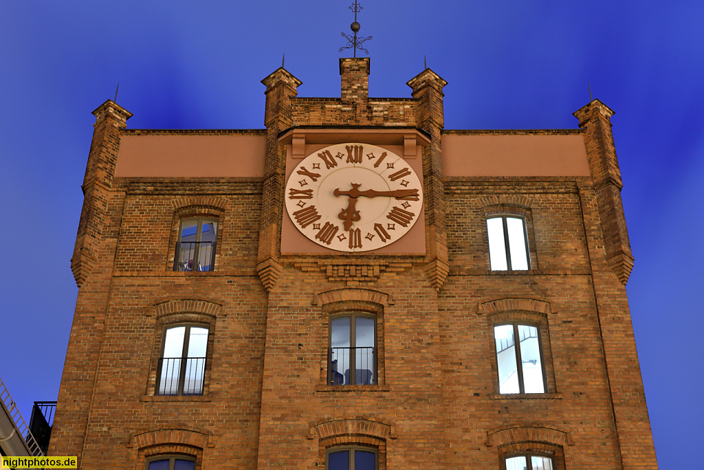 Berlin Weissensee. Wohnhaus durch Umbau 2011-2013. Erbaut 1885-1886 als Sudhaus der Sternecker Brauerei für Rudolf Sternecker. Berliner Allee 121