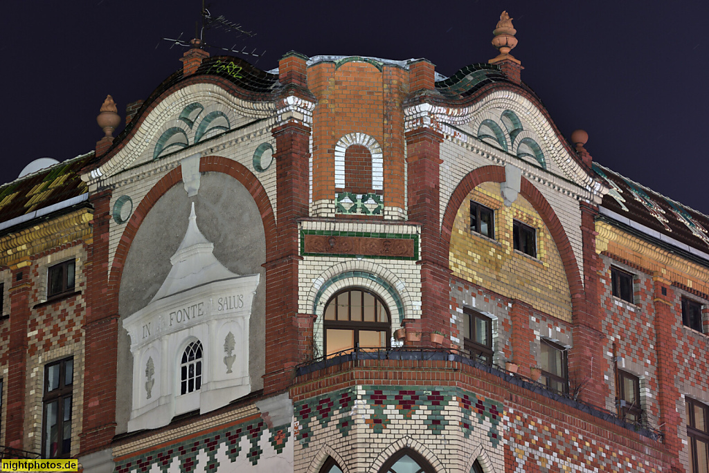 Berlin Mitte Gesundbrunnen Luisenhaus erbaut 1892-1893 von Carl Galuschki an der Badstrasse 38. Ehemaliges Luisenbad