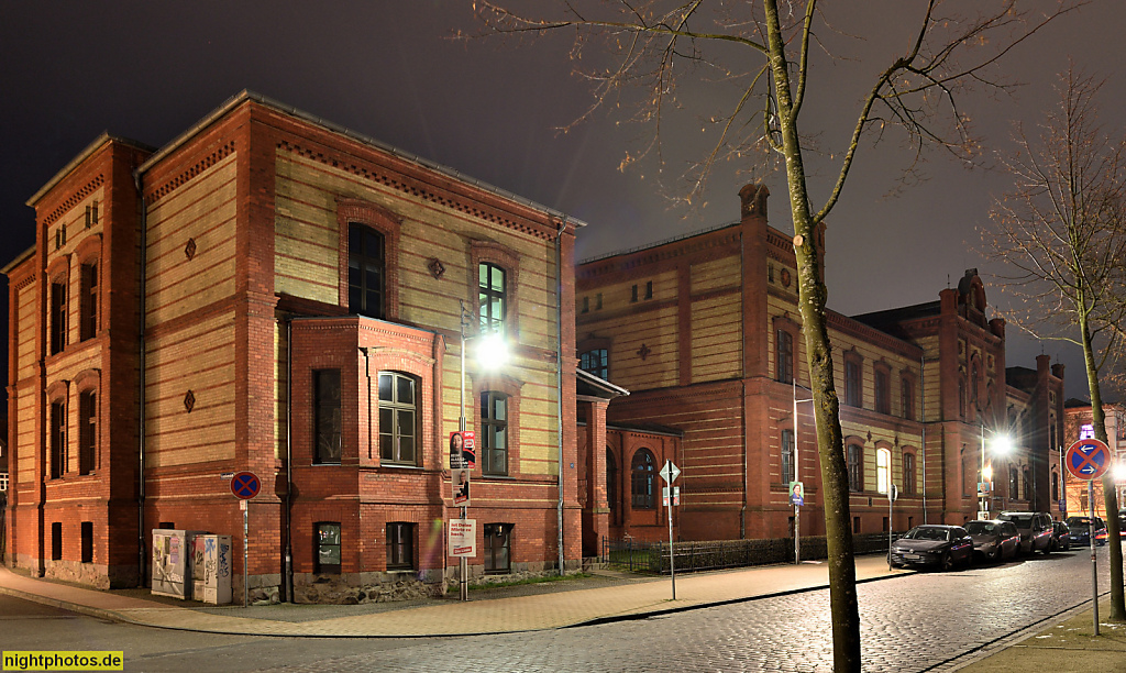 Schwerin. Schelfstadt. MSH Medical School Hamburg. Erbaut 1868-1870 als Gymnasium Friedricianum von Hermann Willebrand und Carl Luckow. August-Bebel-Strasse 12-11