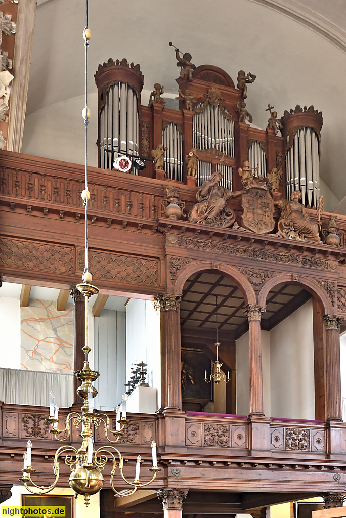 Schwerin Schelfstadt. Schelfkirche Sankt Nikolai erbaut 1708-1713 von Jacob Reutz und Leonhard Christoph Sturm. Barock. Fürstenloge. Orgelempore