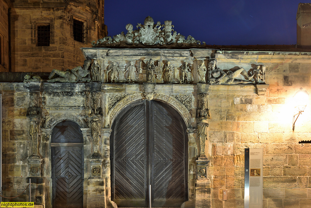 Bamberg. 'Schöne Pforte' erbaut 1573 von Bildhauer Pankraz Wagner als Tor zur 1570 von Erasmus Braun erbauten 'Alte Hofhaltung' für Fürstbischof Veit II. von Würtzburg