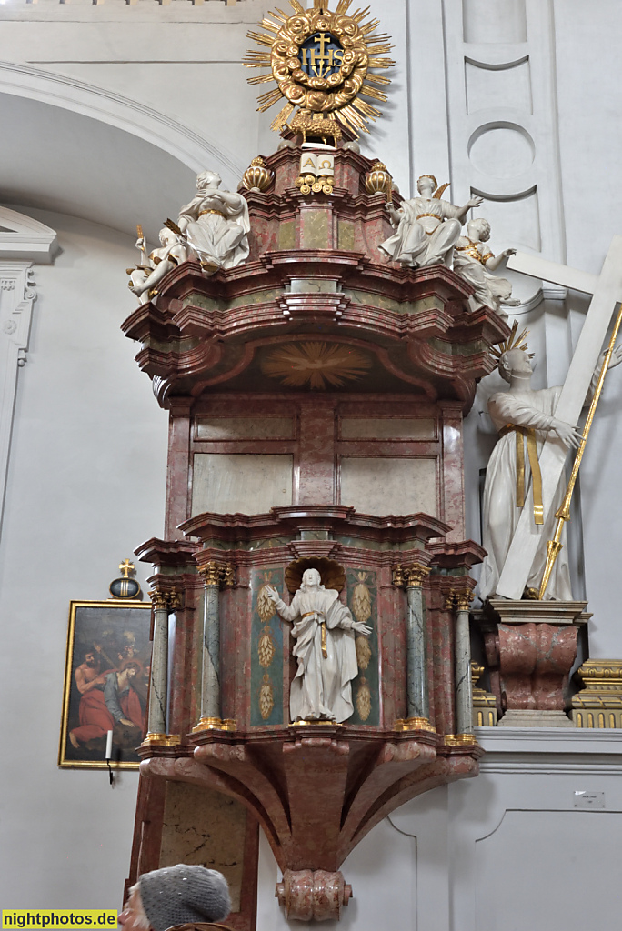 Bamberg. St. Martin. Martinskirche. Katholisch. Erbaut 1686-1693 von Georg und Leonhard Dientzenhofer in fränkischem Barock. Kanzel