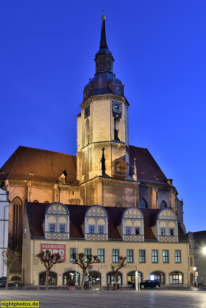 Naumburg. Evangelische Stadtkirche St. Wenzel. Wenzelskirche. Spätgotisch erbaut 1426. Westportal 1510-1520. Barocke Innenausstattung 1724. Topfmarkt