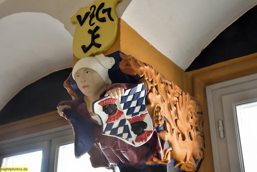 Naumburg. Stadtmuseum Hohe Lilie. Erbaut im 13. Jhdt als Bürgerhaus. Erweitert 1532. Figürliche Konsole der Hausbesitzer Siegmund Zewicker Cordula Zewicker von 1526
