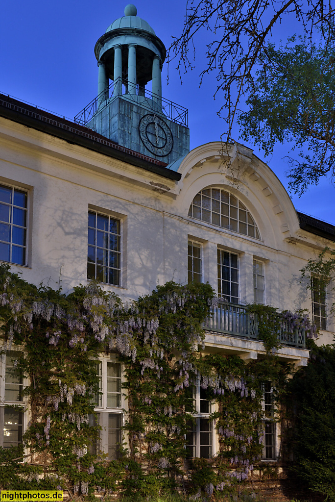 Berlin Buckow. Vivantes Klinikum Neukölln. Historisches Hauptgebäude. Erbaut 1906-1909 von Reinhold Kiehl. Erweitert 1911-1913 und 1919-1932 im Pavillonstil. Rudower Strasse 56