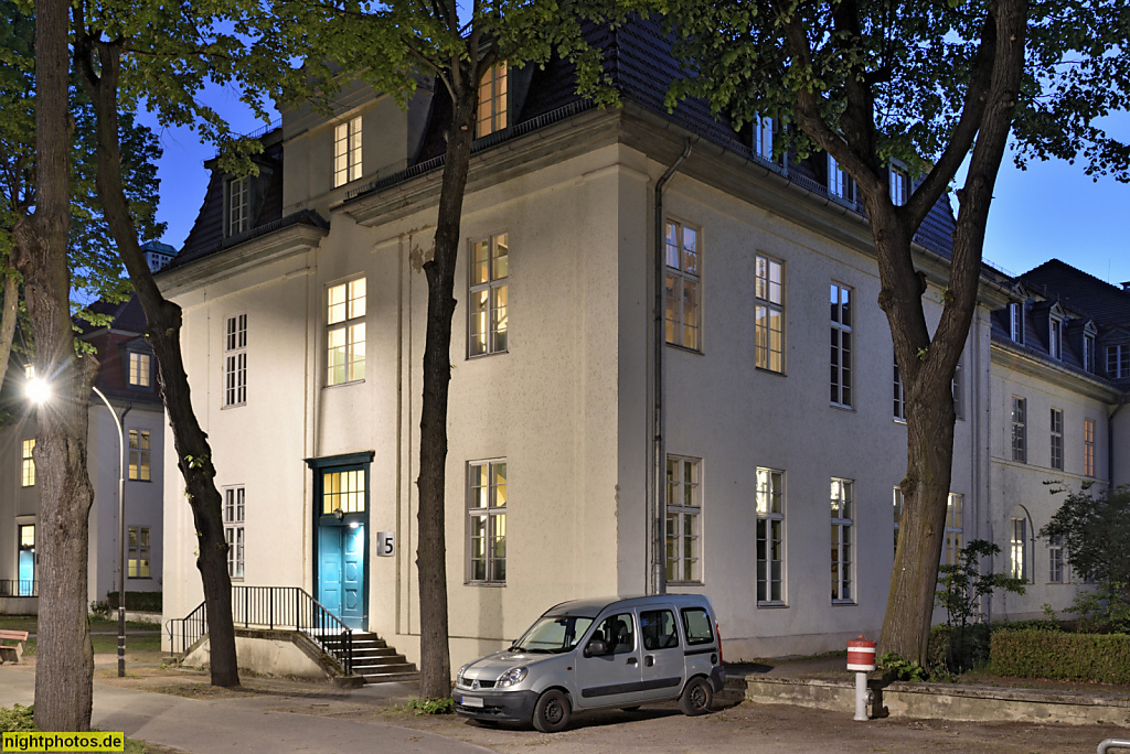 Berlin Buckow. Vivantes Klinikum Neukölln. Haus 5. Erbaut 1906-1909 von Reinhold Kiehl. Erweitert 1911-1913 und 1919-1932 im Pavillonstil. Rudower Strasse 56