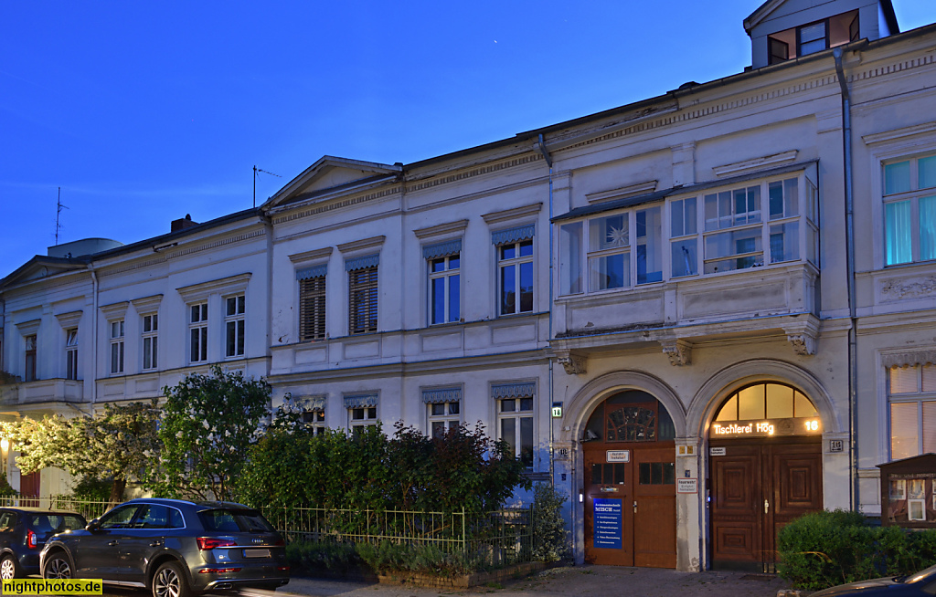 Berlin. Tempelhof.  Mietshaus spätklassizistisch erbaut um 1873. Neue Strasse 18